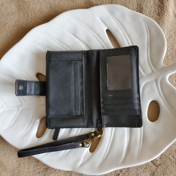 Black Fossil Wallet - Picture 2 of 9